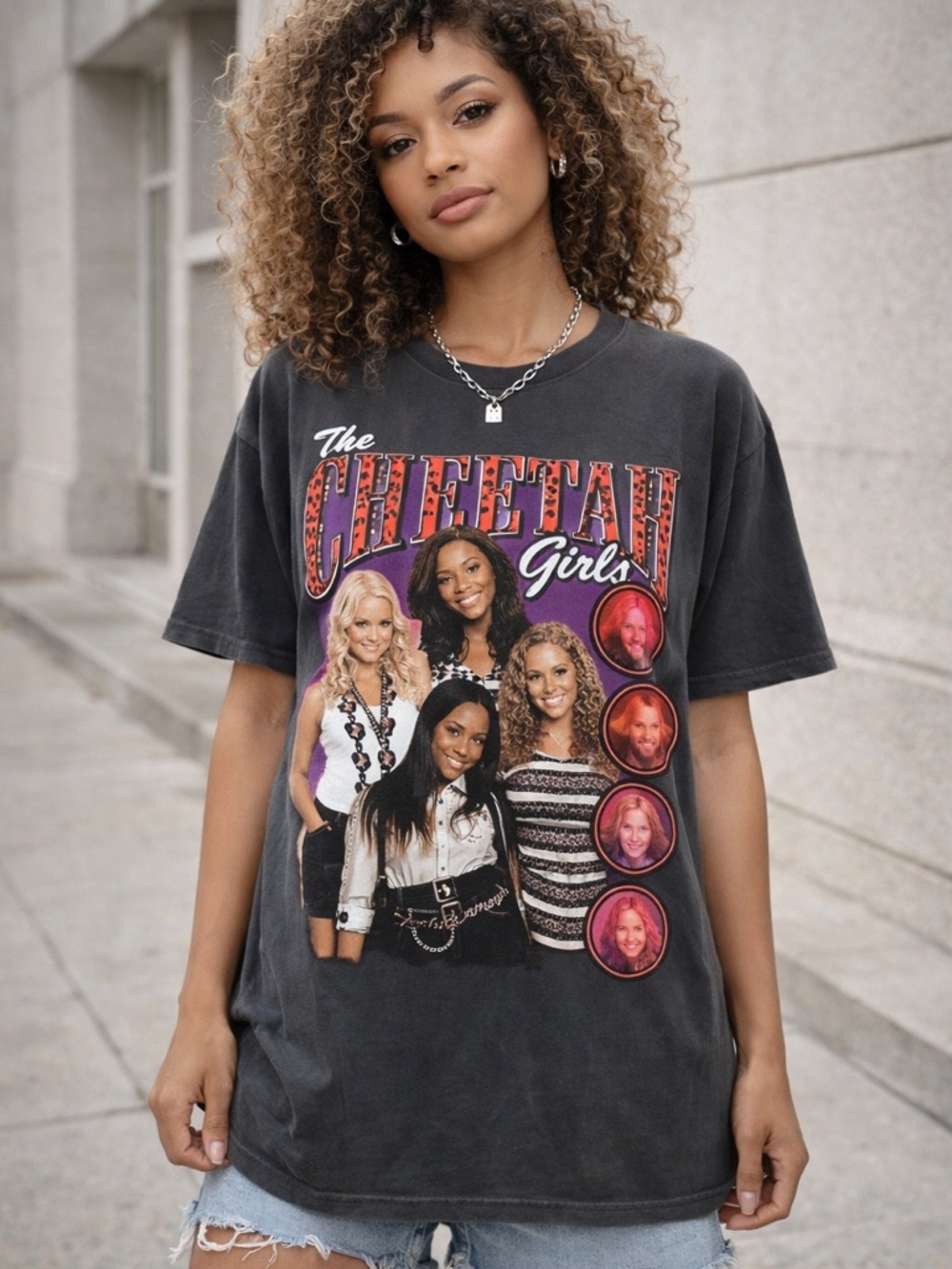 Vintage The Cheetah Girls Graphic Tee Y2K Disney Shirt Size Large Oversized - Picture 7 of 7